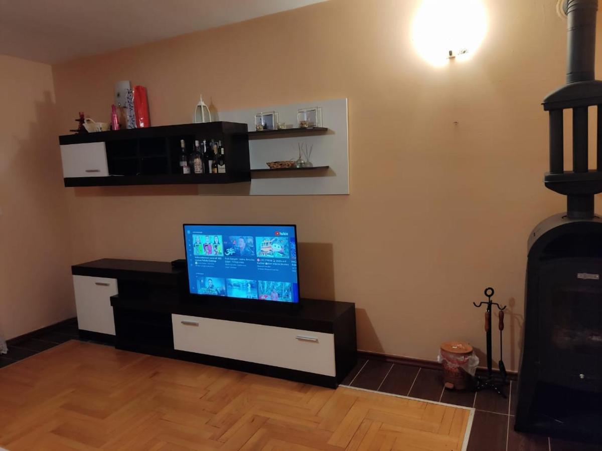 Apartmán Topla Porodicna Kuca Berane Exteriér fotografie